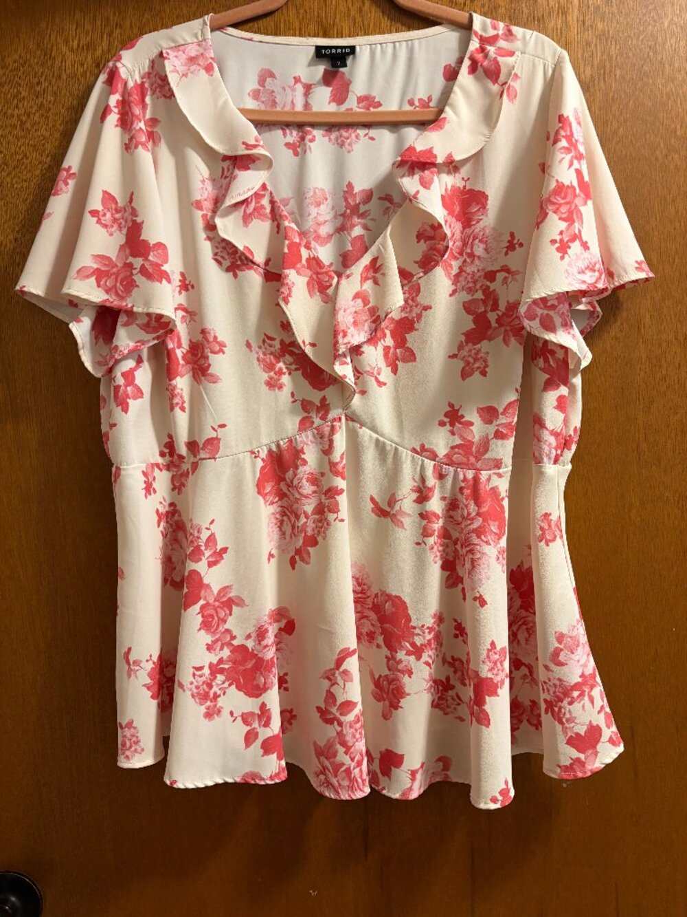 Torrid Cream Pink Floral Ruffle Peplum Blouse Size 2